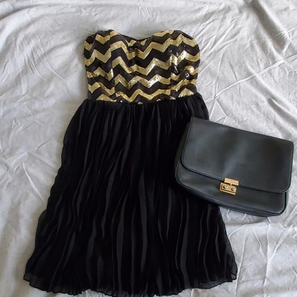 Sequined Party Dress - Picture 1 of 4